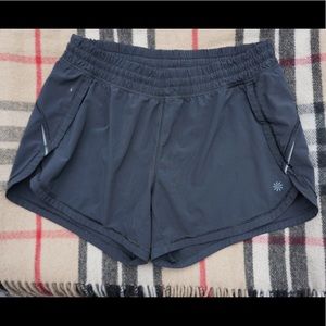 ATHLETA SHORTS SIZE M